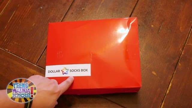 Dollar_Socks_Box_Unboxing_Video_-_Cheap_Cool_Socks